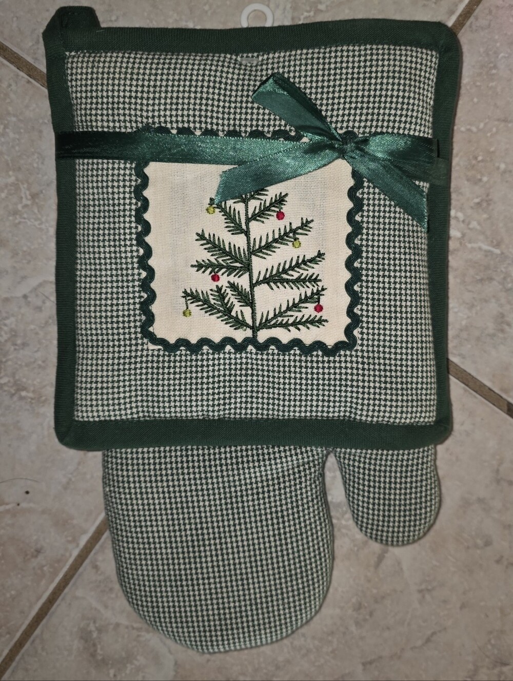 VINTAGE 2 NEW Green Houndstooth Holiday Oven Mitt & Pot Holder NO SEPARATINGXMAS